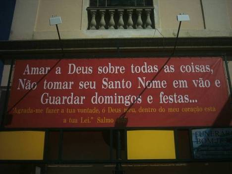 Guardar Domingos e Festas
