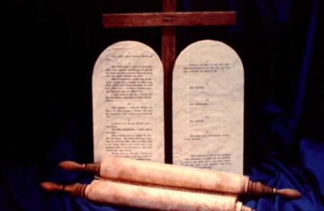 Lei moral e cerimonial