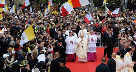 Papa em Malta 18042010