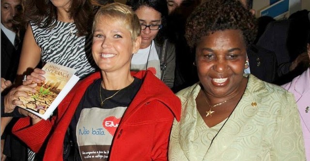 Xuxa e livro adventista