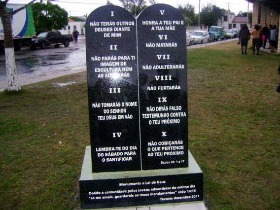 10 mandamentos placa 2