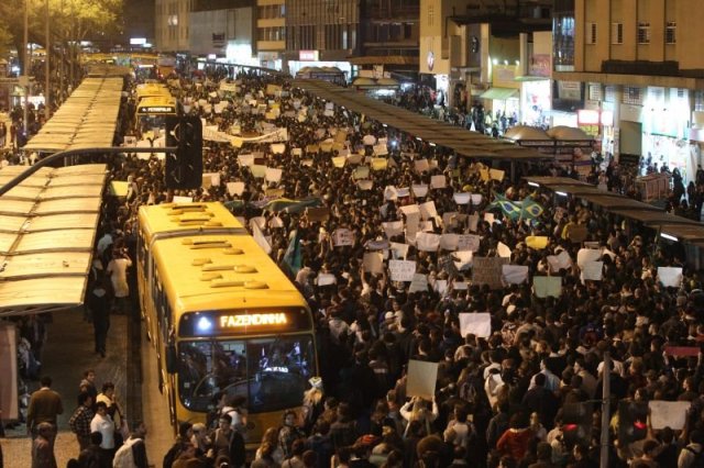 curitiba protesto