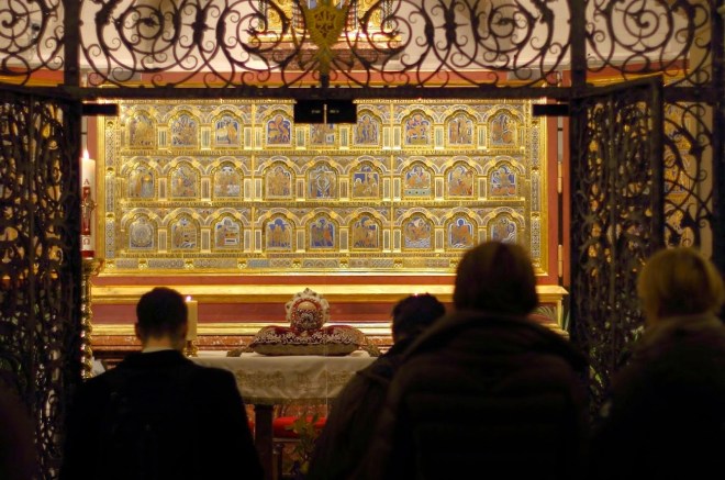 veneracao de reliquia8